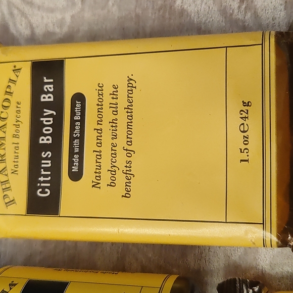 Pharmacopeia Soap Shampoo Body Lotion Travel Sizes - Picture 4 of 5